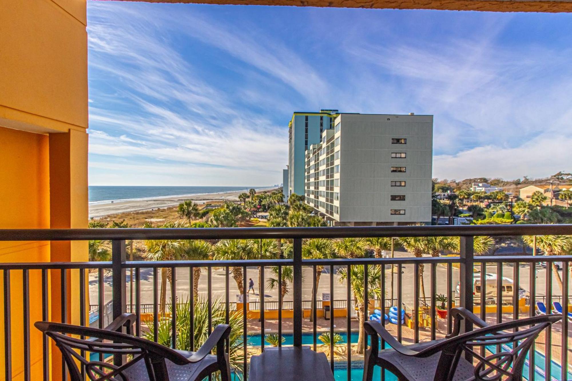 Oversized Ocean View Queen Suite With Beautiful Fireplace And Accents - Sleeps 4 Guests! Myrtle Beach Quarto foto