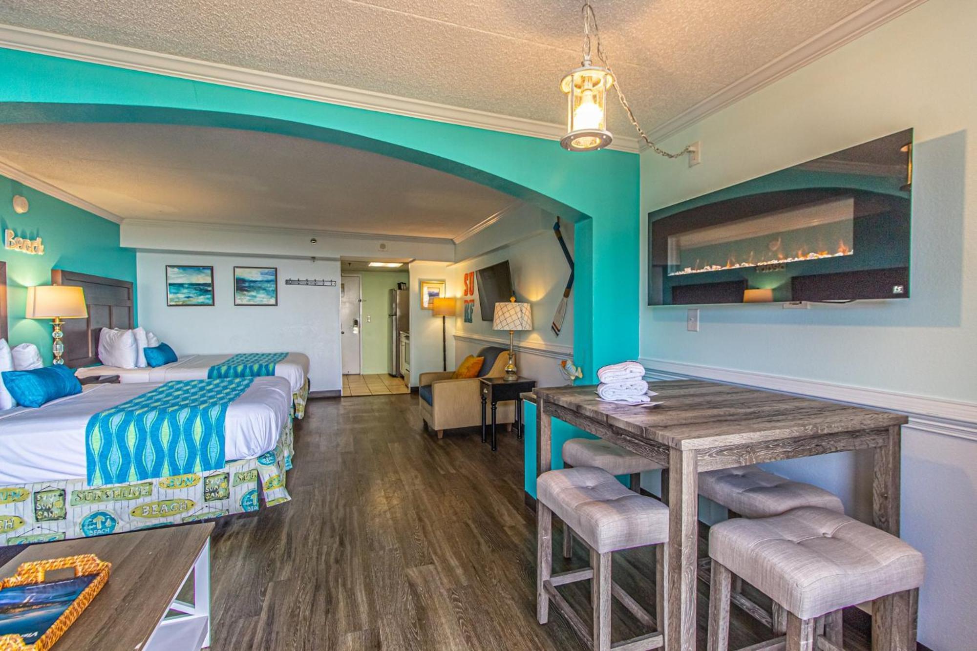 Oversized Ocean View Queen Suite With Beautiful Fireplace And Accents - Sleeps 4 Guests! Myrtle Beach Quarto foto